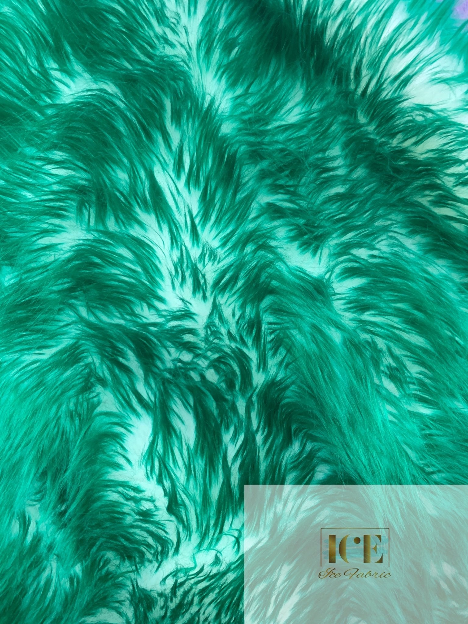 Canadian Fox 2 Tone Shaggy Long Pile Faux Fur Fabric For Blankets, Costumes, Bed SpreadICEFABRICICE FABRICSKelly GreenBy The Yard (60 inches Wide)Canadian Fox 2 Tone Shaggy Long Pile Faux Fur Fabric For Blankets, Costumes, Bed Spread ICEFABRIC Kelly Green